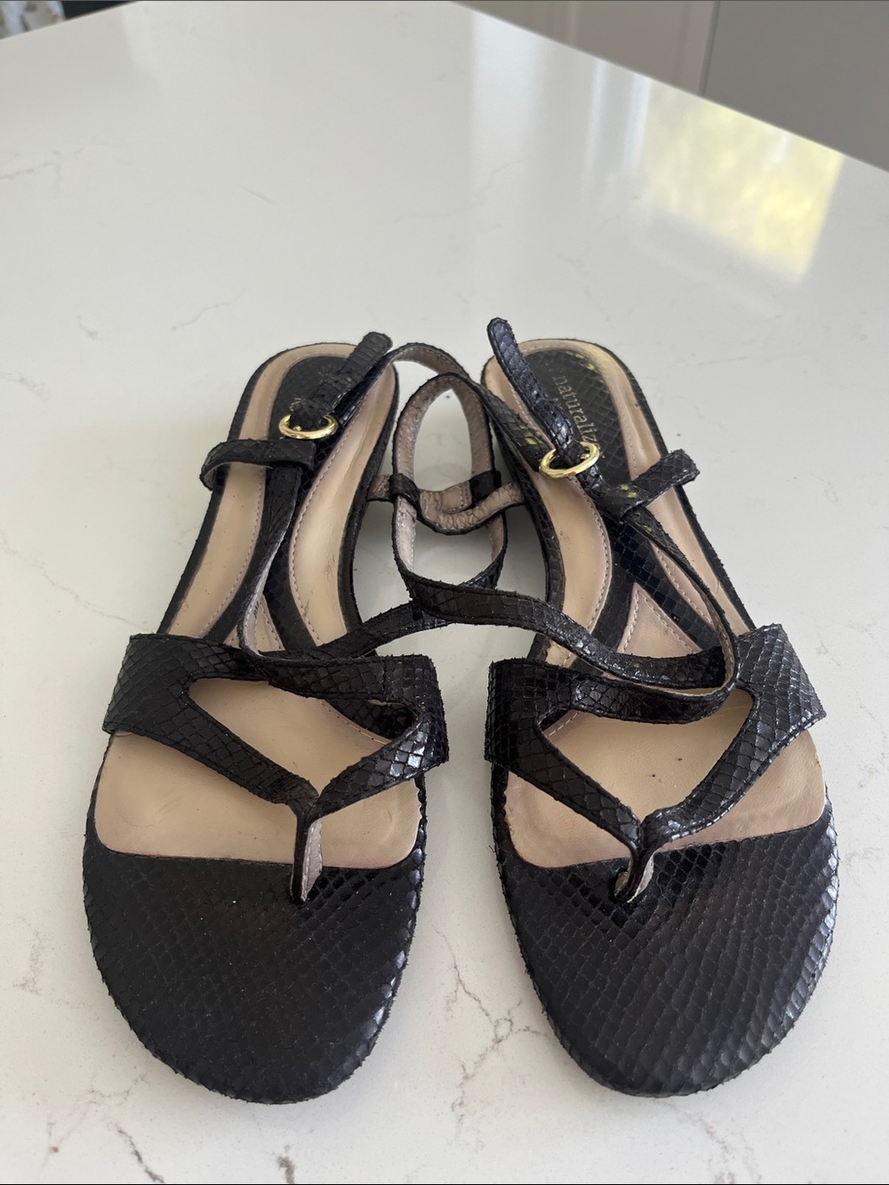 Naturalizer Women’s Black Textured Slingback Toe-Ring Sandals